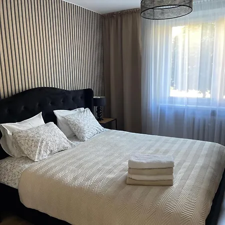 Centrum Ii ليدزبارك فارنيتسكي